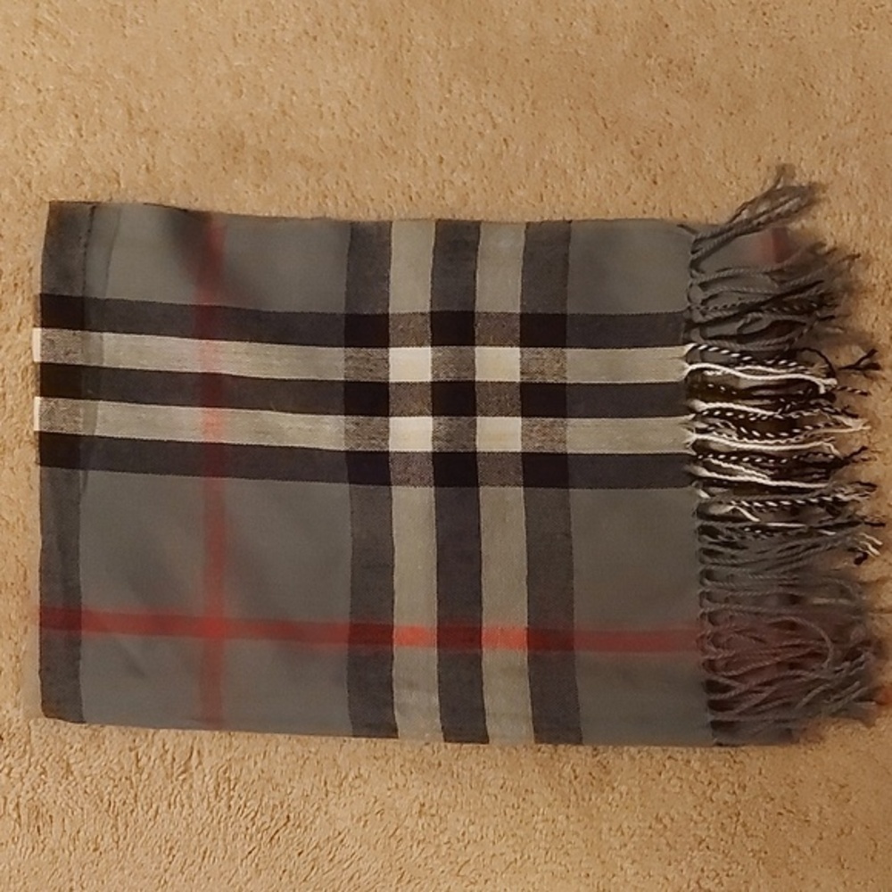 Dion grey novacheck scarf with fringe
